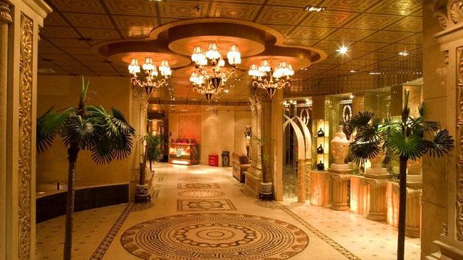 Отель Golden Dragon Куньмин Экстерьер фото